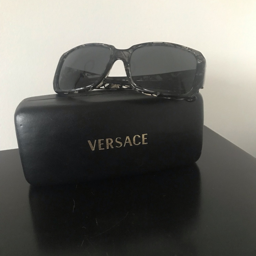 Versace 4129-B Black Lace 720\87